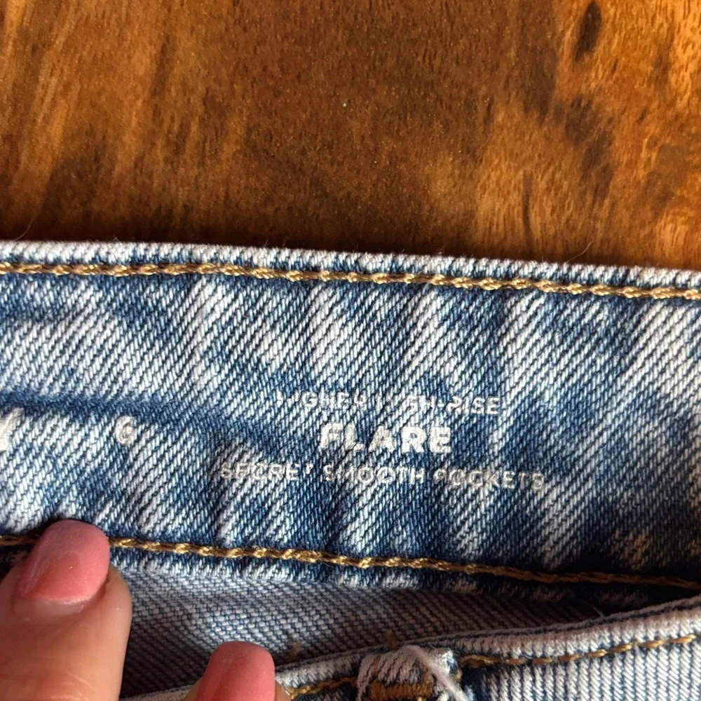 Old Navy Light Blue Flare Jeans size 6 - Picture 3 of 10